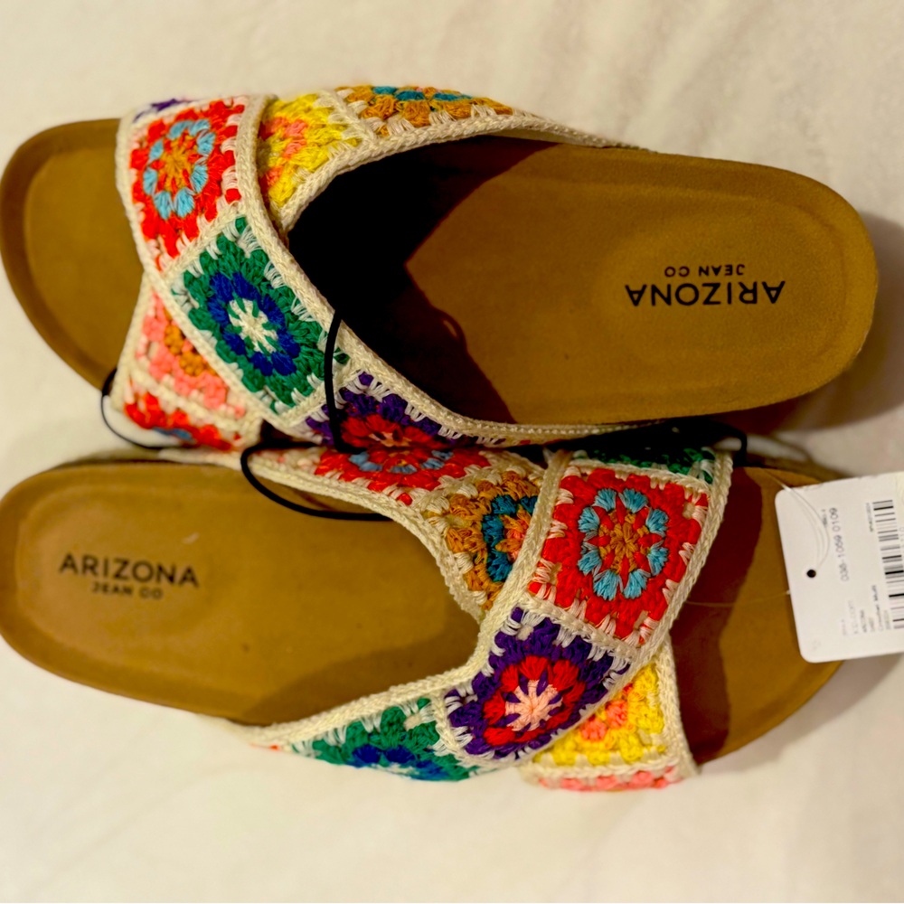 Arizona Jean Company Multicolor Crochet Sandals